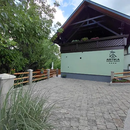 Artika - Brand New Apartma *